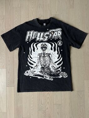 🔥HELLSTAR Black Graphic Skeleton Tee size medium